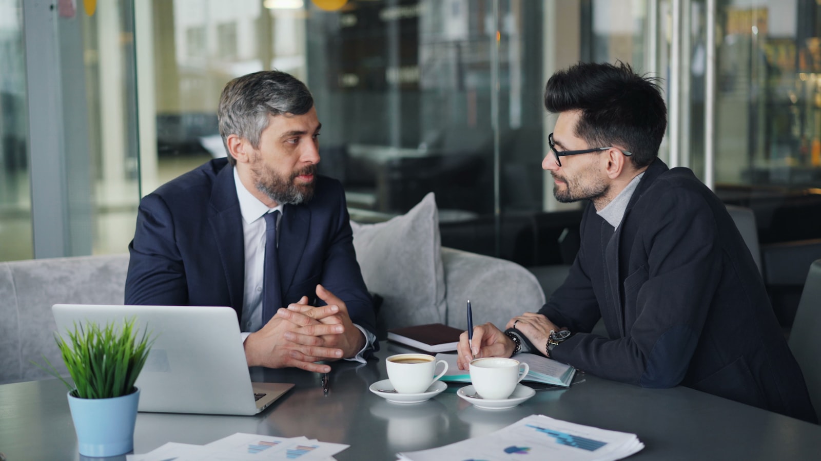 Advisory services with Decimal
